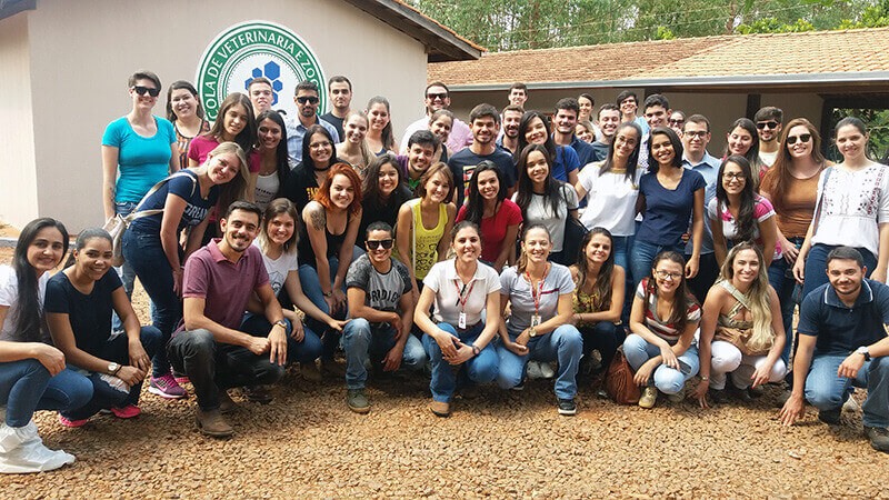 Aula prática Veterinária - Aviário EVZ UFG